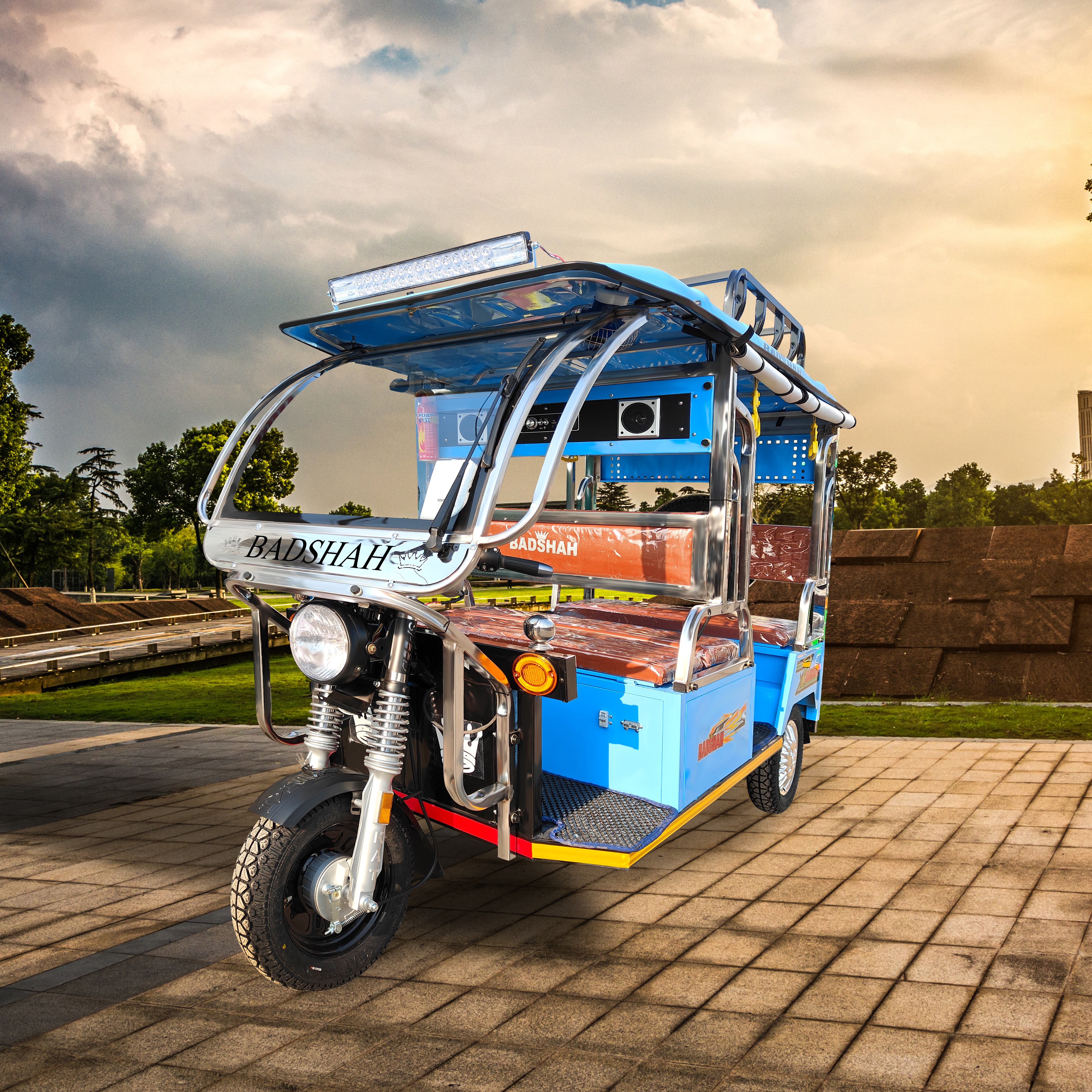 Main view of the BADSHAH sultan E-Rickshaw