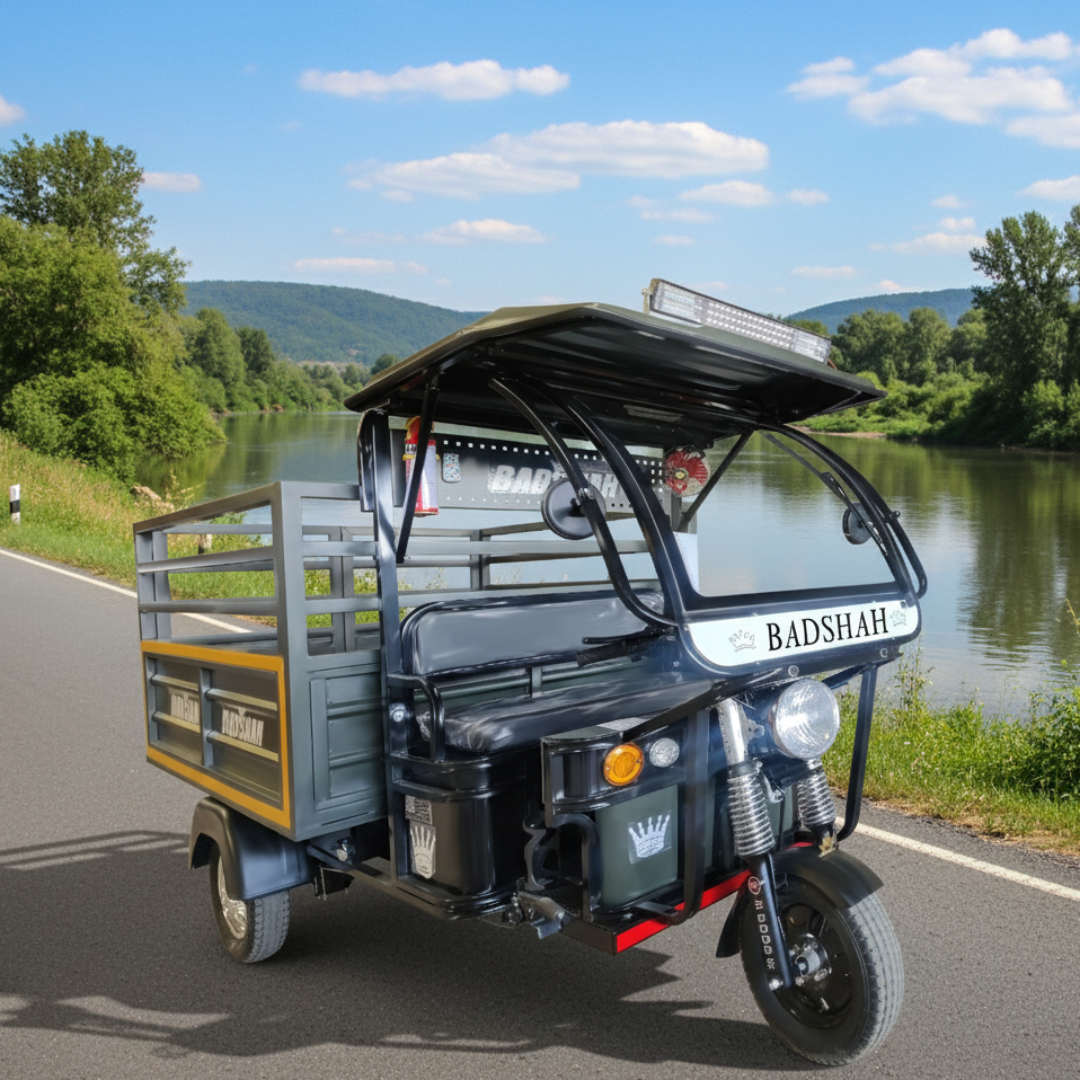 Main view of the BADSHAH water-loader E-Rickshaw